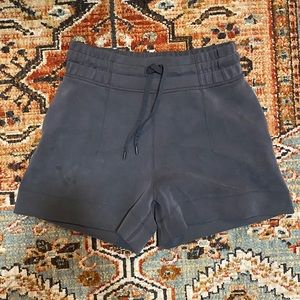lululemon Soft Ambitions Grey High Rise Short 4” | size 6